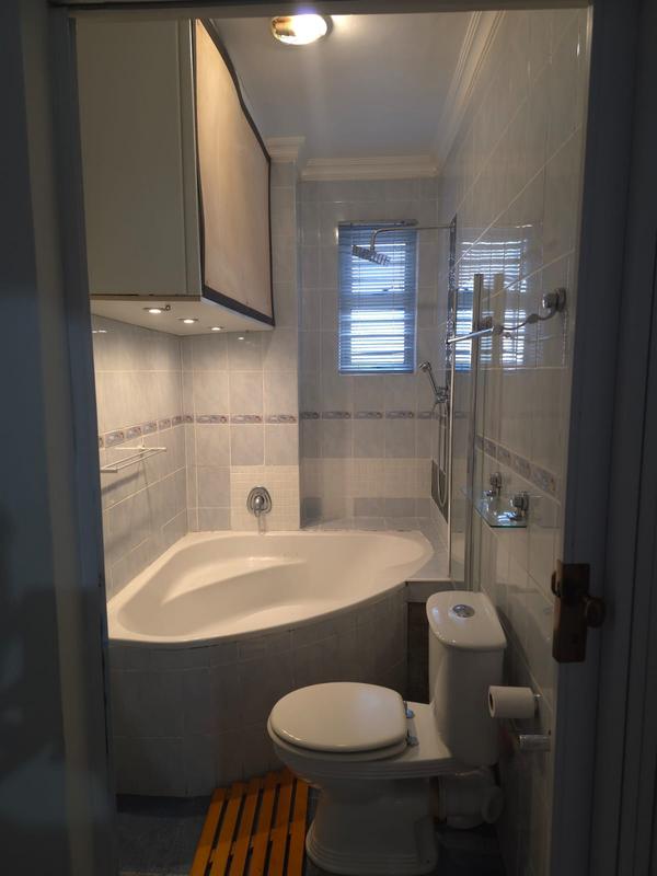 To Let 4 Bedroom Property for Rent in Churchill Estate Western Cape